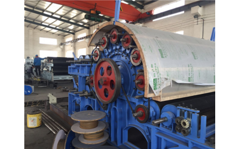 無紡布機械設備生產的無紡布袋機的特點